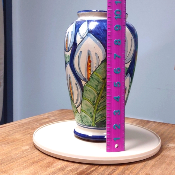 🏠 Host Pick!Talavera Vase Calla Lilly Design - Picture 8 of 8